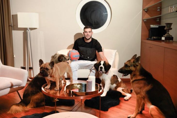 Futbolçu itinə görə məhkəmə qarşısına çıxarılıb